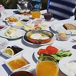 Otel Antonio Çeşme