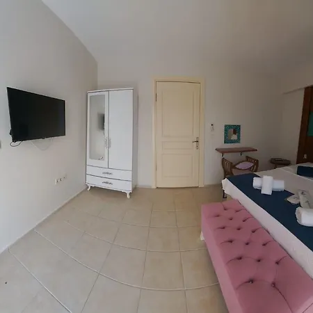 Antonio 2* Çeşme